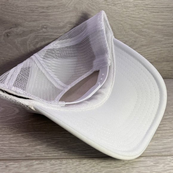 NEW VINTAGE STYLE NEW ENGLAND PATRIOTS LOGO WHITE TRUCKER HAT CAP ADULT - Picture 2 of 3